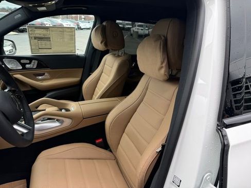 New 2026 Mercedes-Benz GLS 450 4MATIC image 10