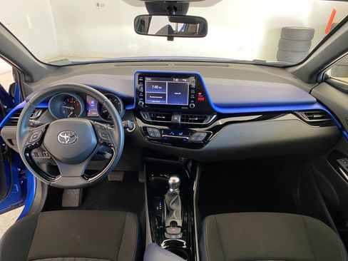 Used 2020 Toyota C-HR XLE image 15