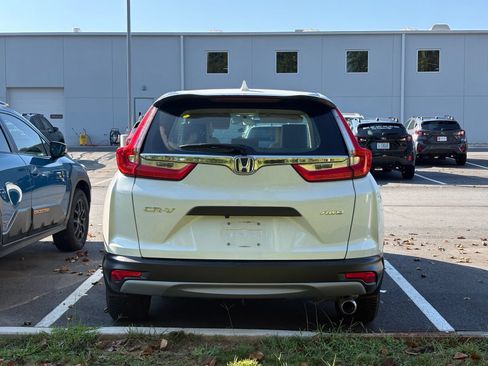 Used 2018 Honda CR-V LX image 5