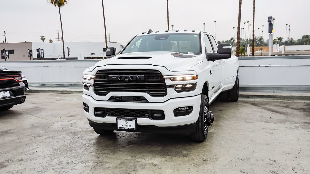 New 2026 RAM 3500 Laramie AWD/4WD image 4