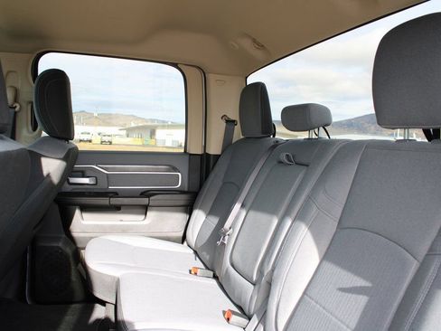 Used 2019 RAM 2500 Big Horn AWD/4WD image 17