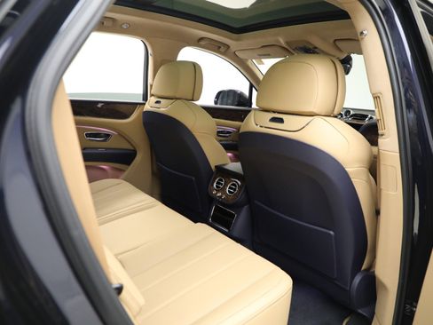 New 2025 Bentley Bentayga image 29