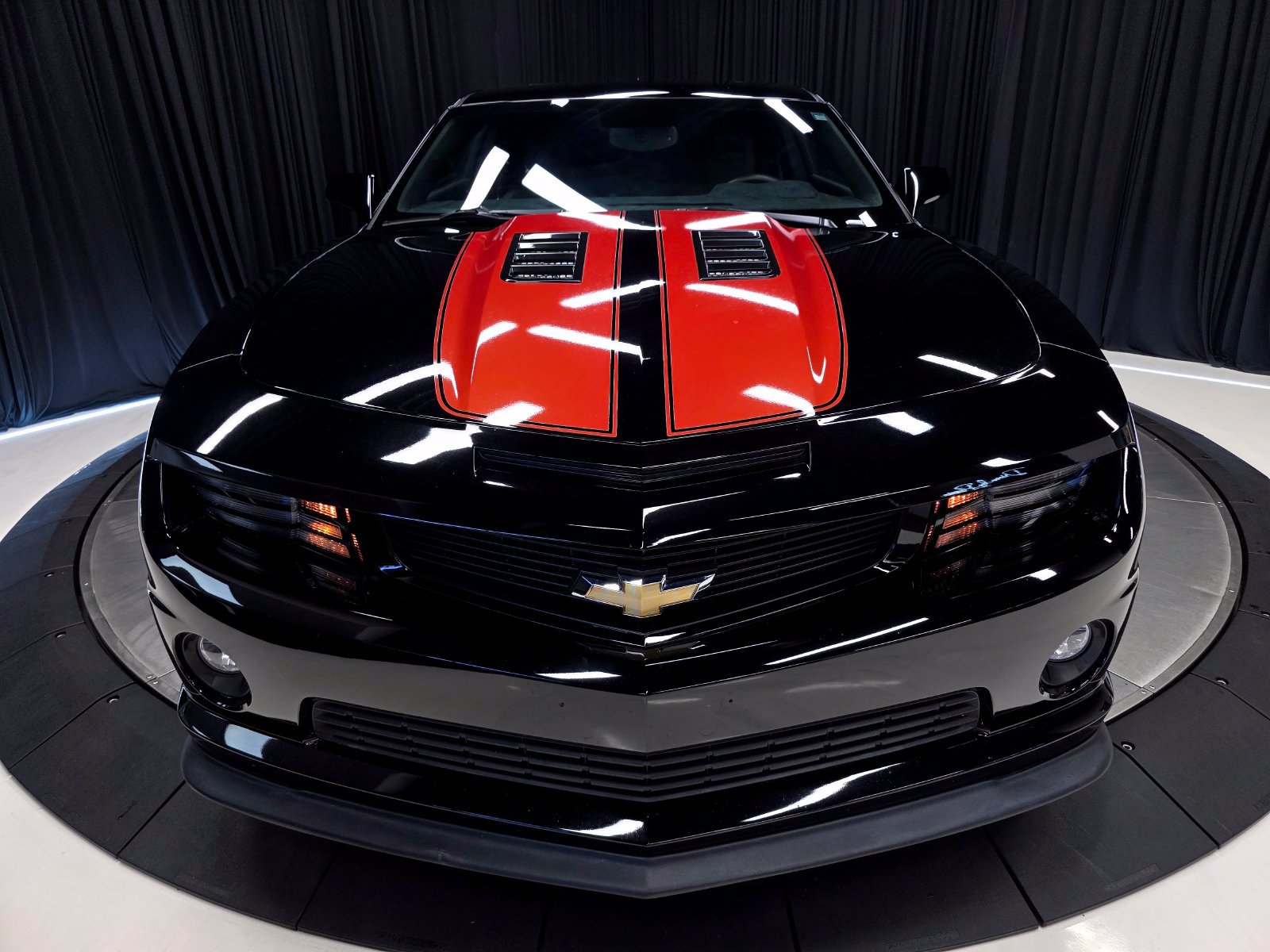 Used 2010 Chevrolet Camaro SS w/ Orange Stripe Package RWD image 41
