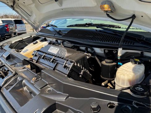 Used 2019 Chevrolet Express 2500 w/ Driver Convenience Package RWD image 35