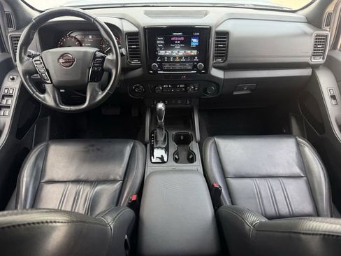 Used 2022 Nissan Frontier PRO-4X w/ Pro-4X Premium Package AWD/4WD image 11