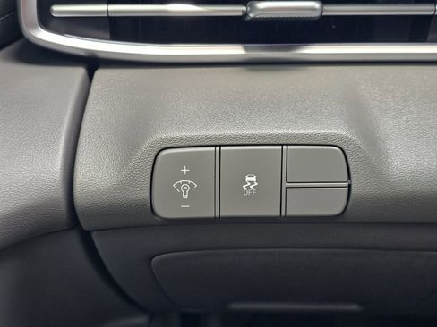 Used 2024 Hyundai Elantra SEL FWD image 23