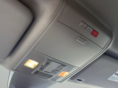 Used 2019 Volkswagen Atlas SE w/ Towing Package image 23