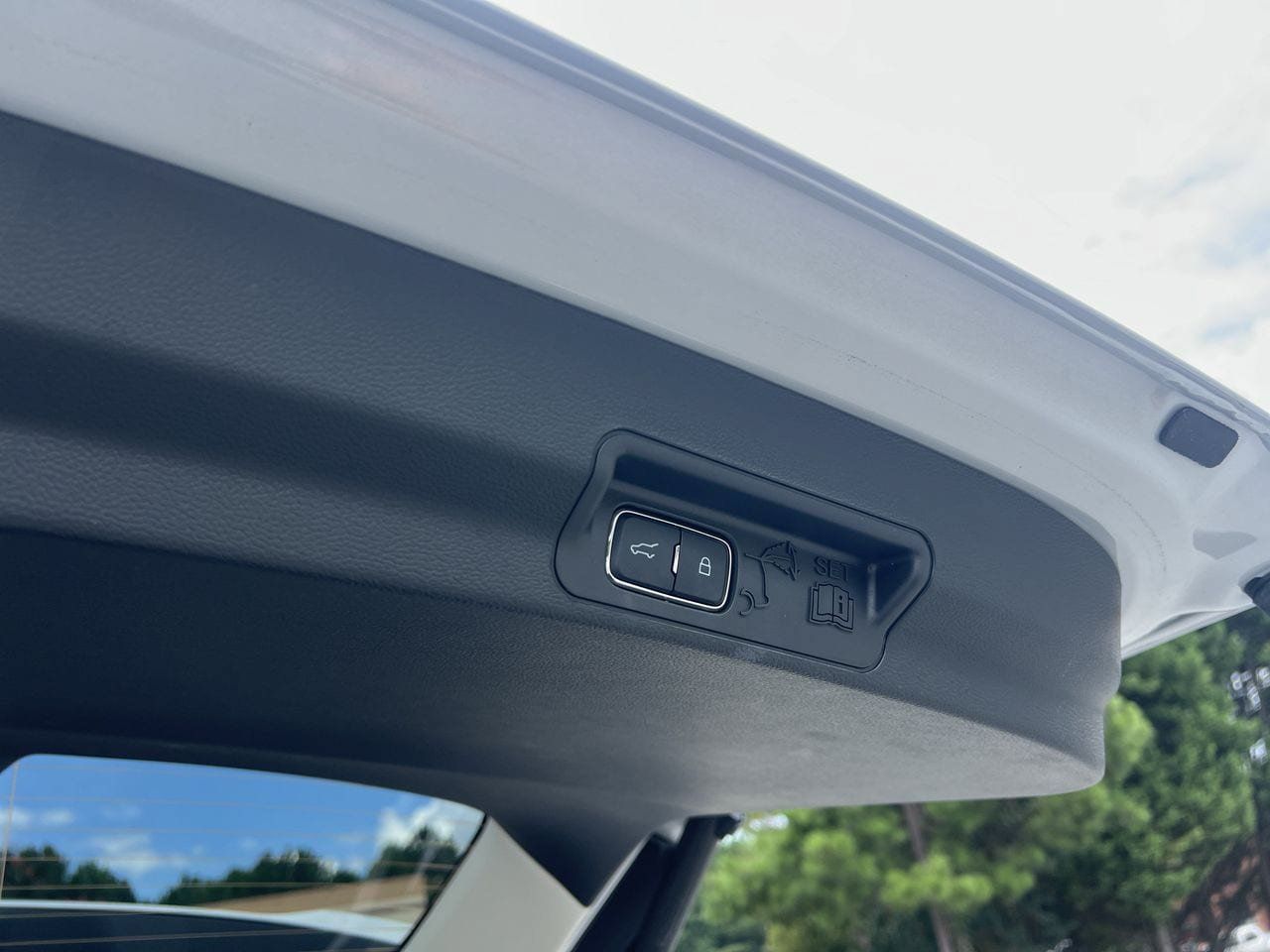 New 2026 Ford Explorer Active RWD image 19