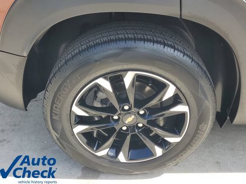 Used 2021 Chevrolet TrailBlazer LT w/ Convenience Package FWD image 8