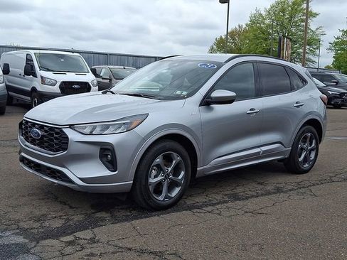 Used 2023 Ford Escape ST-Line Select w/ Tech Pack #1 AWD/4WD image 3