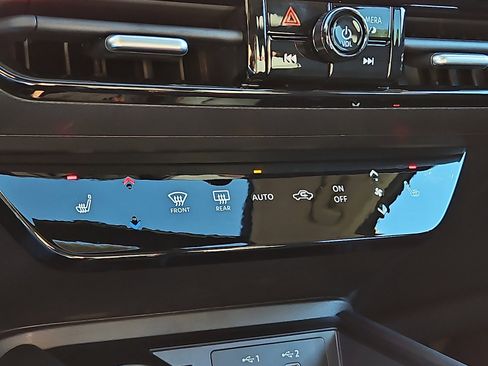 New 2026 Nissan Kicks SR w/ SR Premium Package image 15