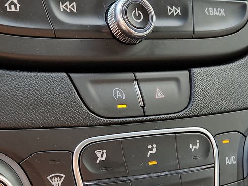 Used 2024 Chevrolet Malibu LT image 26