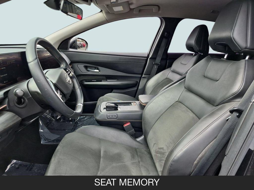 Used 2023 Nissan Ariya FWD image 14