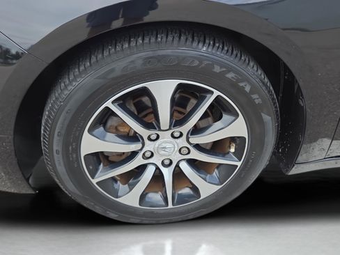 Used 2015 Acura TLX w/ Technology Package FWD image 38