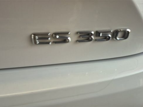 Used 2017 Lexus ES 350 w/ Premium Package image 13