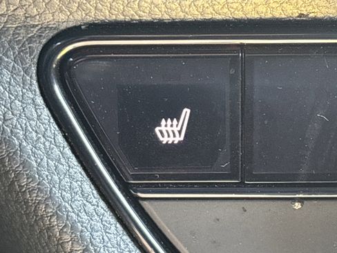 Used 2025 Honda HR-V Sport image 28
