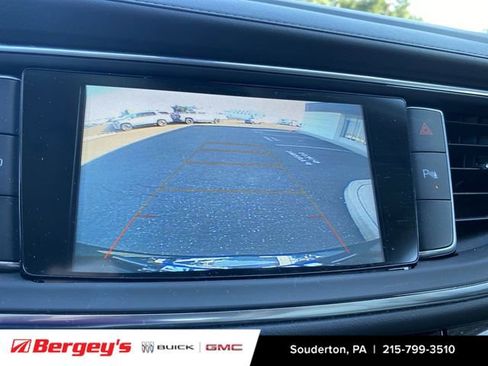 Used 2019 Buick Enclave Essence AWD/4WD image 16