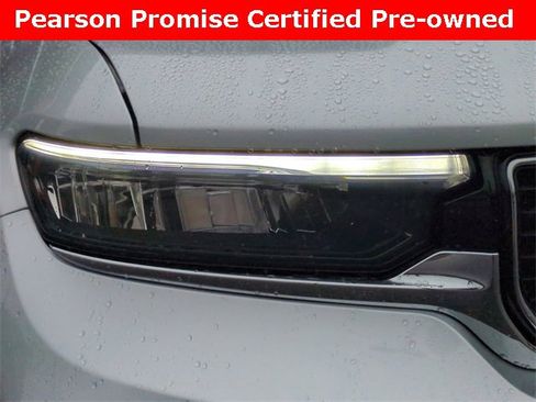 Used 2022 Jeep Grand Cherokee Overland w/ Luxury Tech Group IV image 10