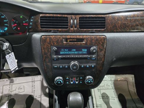 Used 2014 Chevrolet Impala LTZ FWD image 37