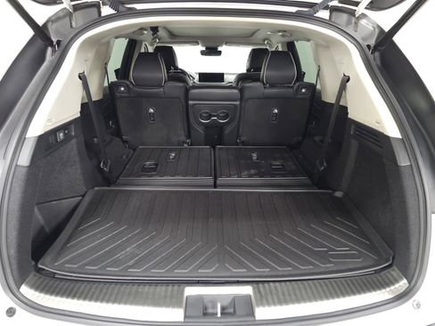 Used 2023 Acura MDX SH-AWD w/ Advance Package image 8