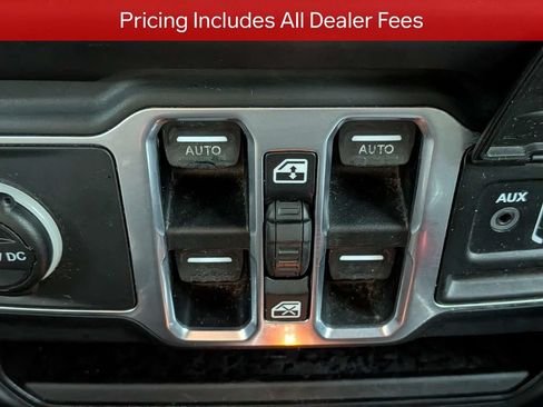 Used 2018 Jeep Wrangler Unlimited Sport S AWD/4WD image 25