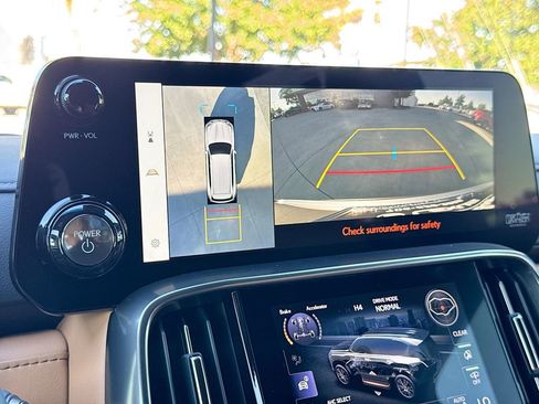 New 2025 Lexus LX 700h Luxury image 32