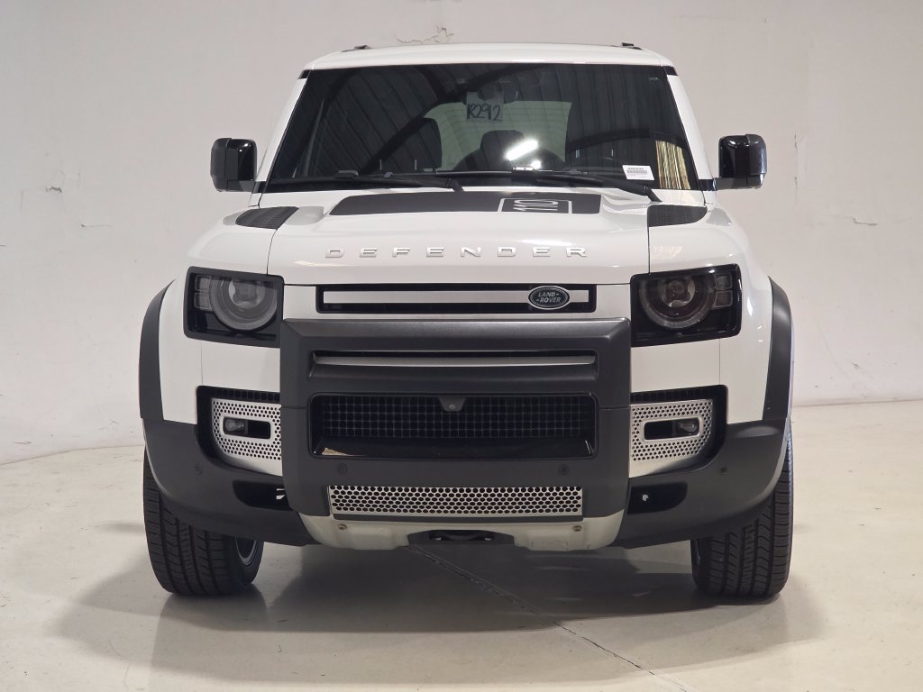 Used 2023 Land Rover Defender 110 SE AWD/4WD image 2