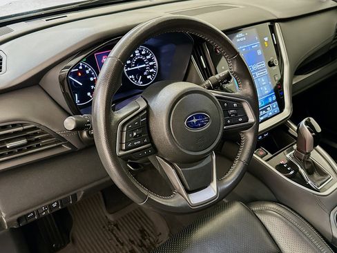 Used 2025 Subaru Outback Premium image 18