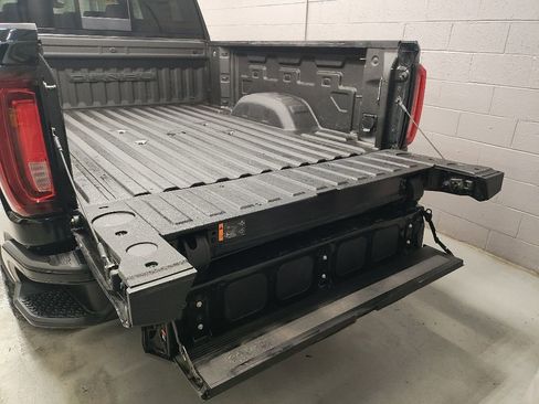 Used 2022 GMC Sierra 2500 Denali w/ Denali Ultimate Package AWD/4WD image 22