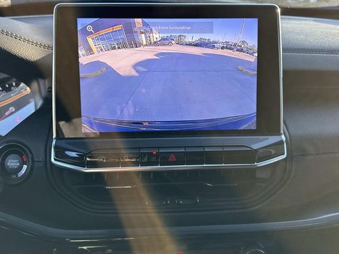 New 2026 Jeep Compass Latitude image 17