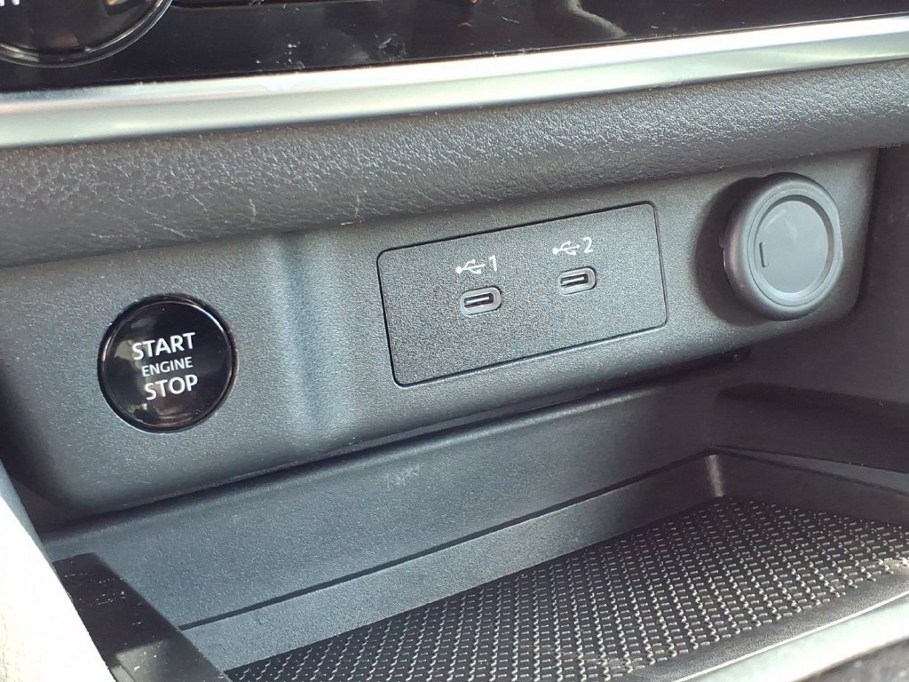 Used 2024 Nissan Rogue S AWD/4WD image 19