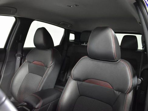 Certified 2025 Nissan Kicks SR image 10