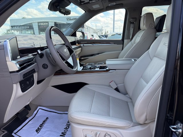 New 2026 Cadillac Escalade Platinum Sport AWD/4WD image 13