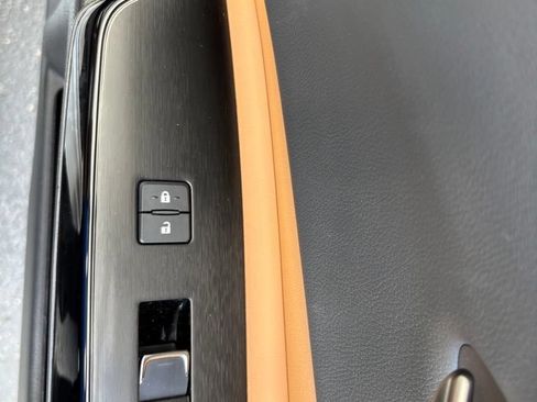Used 2024 Lexus ES 300h w/ Premium Package FWD image 14