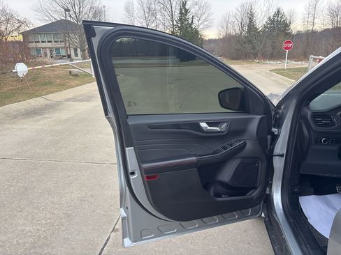 Used 2023 Ford Escape ST-Line w/ Tech Pack #1 AWD/4WD image 14