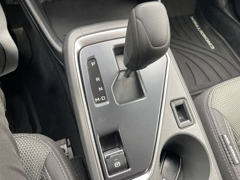 Used 2024 Subaru Crosstrek 2.0i Premium w/ Popular Package #3 image 33