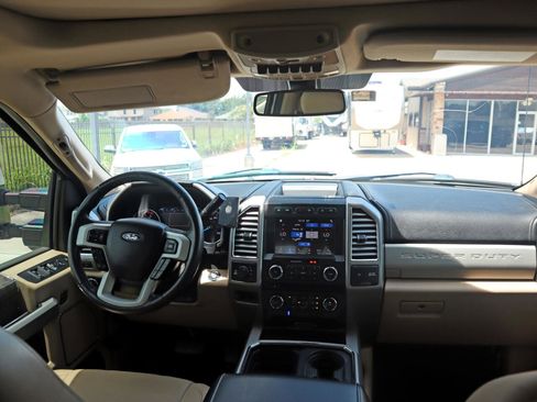 Used 2017 Ford F350 Lariat w/ Lariat Ultimate Package image 17