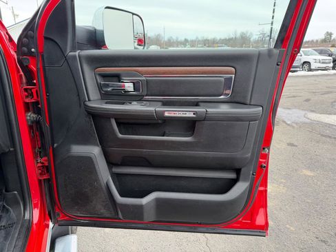 Used 2017 RAM 3500 Laramie image 20