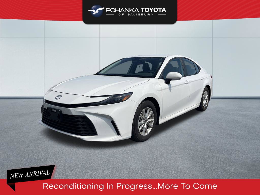 Used 2025 Toyota Camry LE FWD image 1