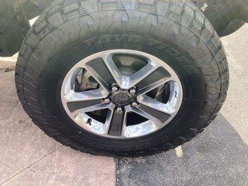 Used 2022 Jeep Wrangler Unlimited Sahara w/ Safety Group image 29