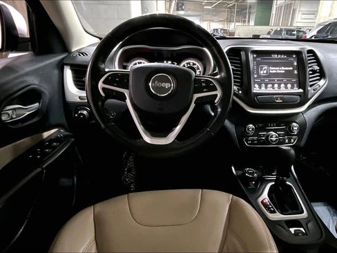 Used 2016 Jeep Cherokee Latitude w/ Comfort/Convenience Group image 5