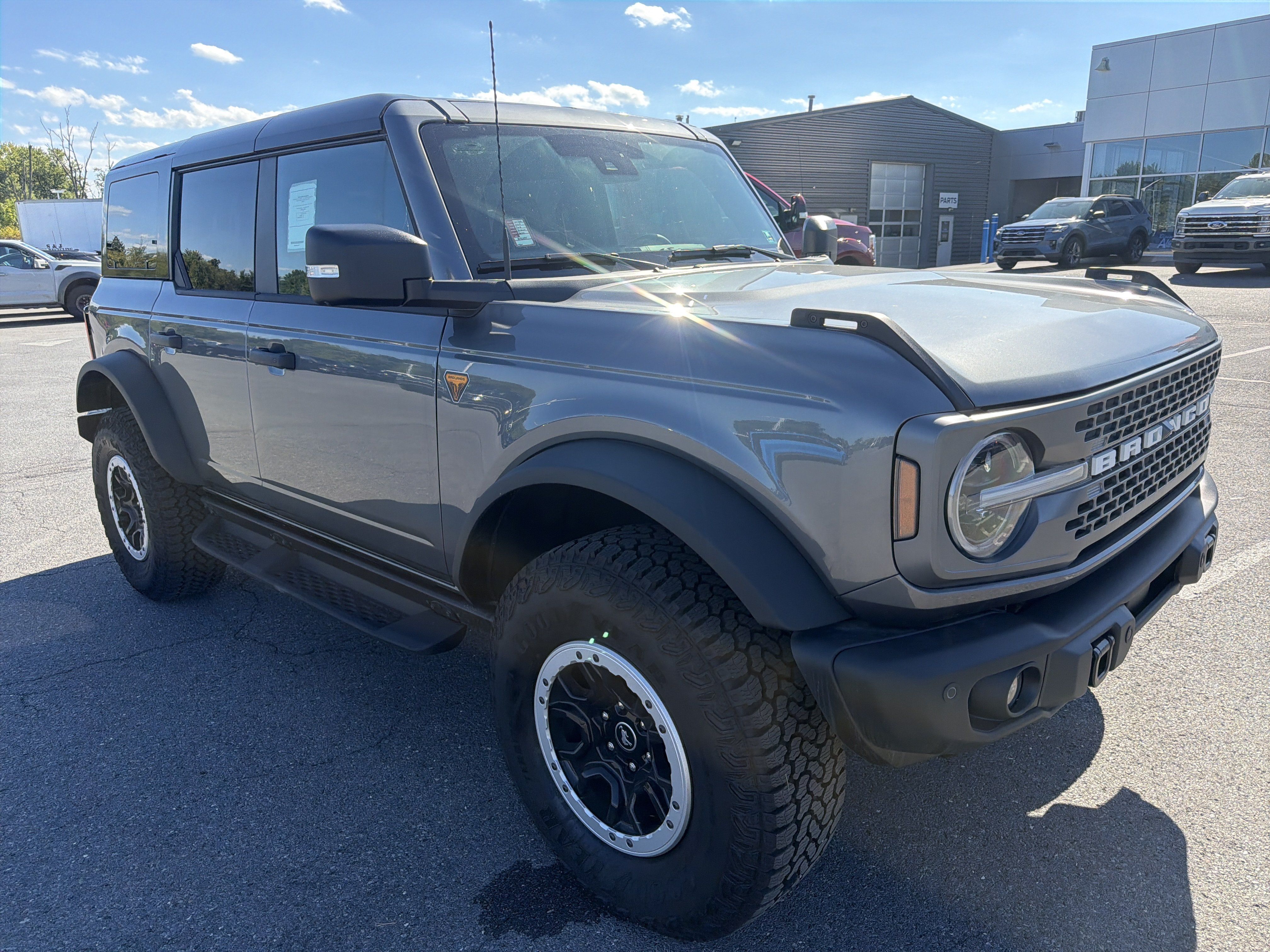 New 2025 Ford Bronco Badlands AWD/4WD image 1