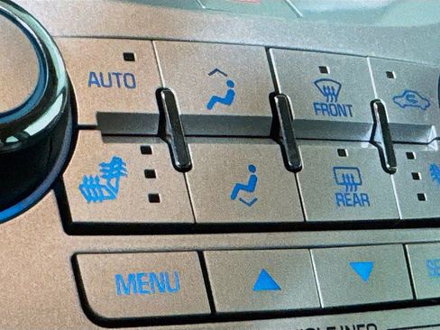 Used 2017 Chevrolet Equinox LT w/ Convenience Package FWD image 21
