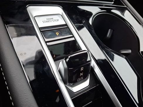 New 2026 Volkswagen Atlas Cross Sport SE image 8