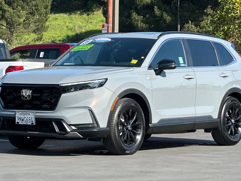 Used 2025 Honda CR-V Sport-L image 9