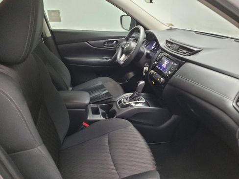 Used 2020 Nissan Rogue S FWD image 21