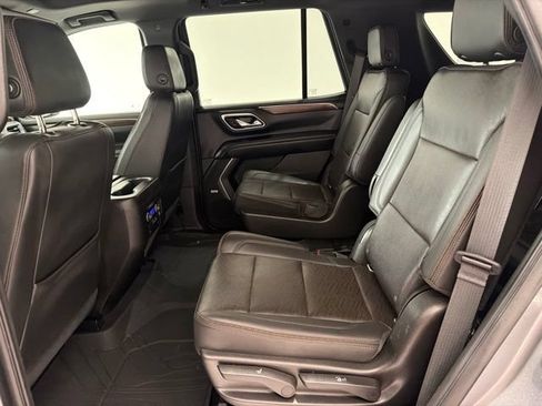 Certified 2021 Chevrolet Tahoe High Country w/ Premium Package AWD/4WD image 17