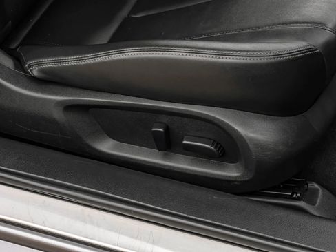 Used 2017 INFINITI Q60 3.0t w/ Premium Plus Package 3.0T image 36