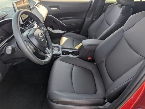 Used 2026 Toyota Corolla Cross XLE w/ Convenience Package FWD image 18
