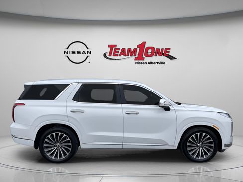 Used 2025 Hyundai Palisade Calligraphy FWD image 8